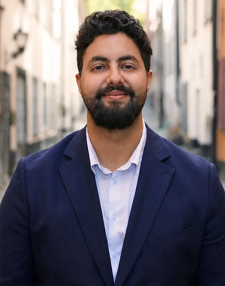 Farid Laghrissi, jurist på Kliently