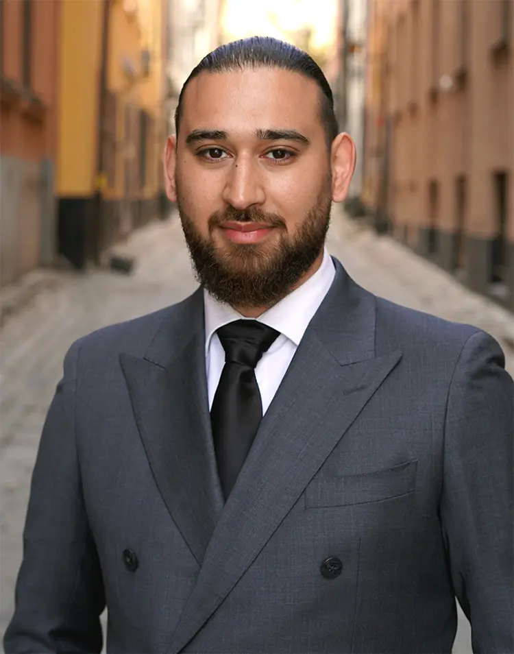 Mirxan Özalp, jurist på Kliently